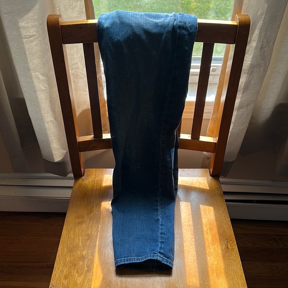 AMERICAN EAGLE OUTFITTERS JEANS!